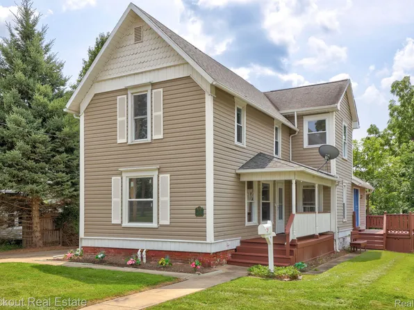 712 E Oliver St, Owosso, MI 48867