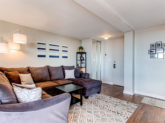 3rd image of 1200 N Vine St APT 9A