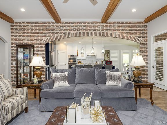 5th image of 3924 Turning Leaf Loop