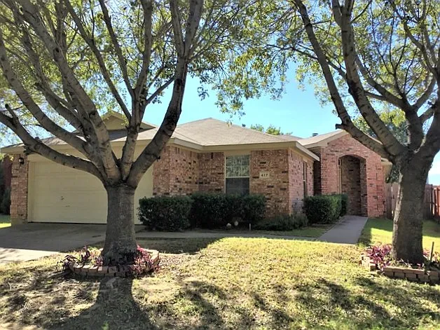 3 bed, 2.0 bath, 1783 sqft, $2,335 — Photo 1