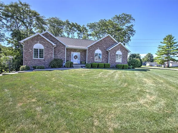 24 Buttonridge Pl, Mt Zion, IL 62549