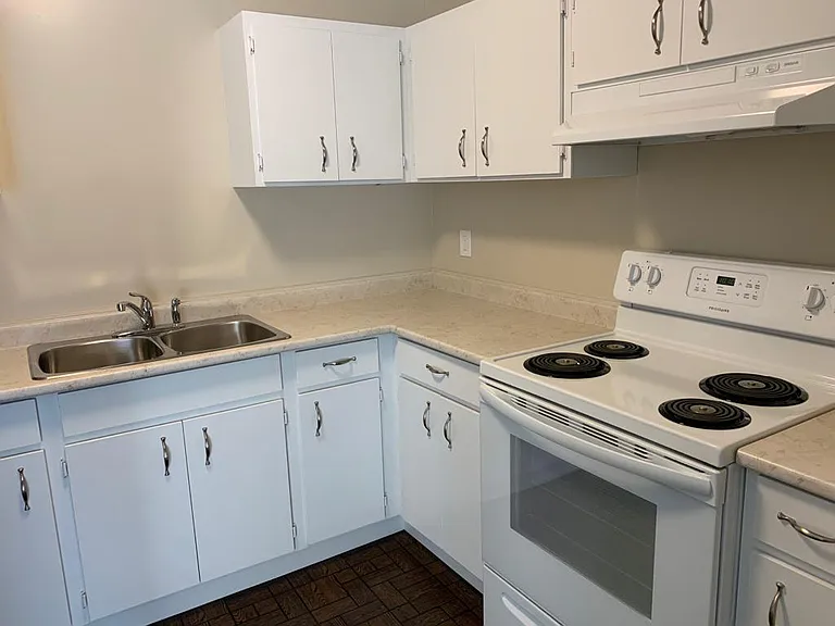 3501 Centennial Dr — Photo 7