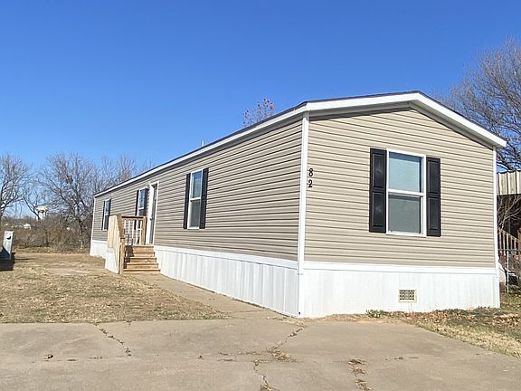 2nd image of 82 Town & Country Dr