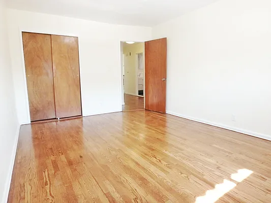 Rented by MAC Realty NY | media 9