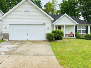 1050 Autumn Oaks Dr, Imperial, MO 63052