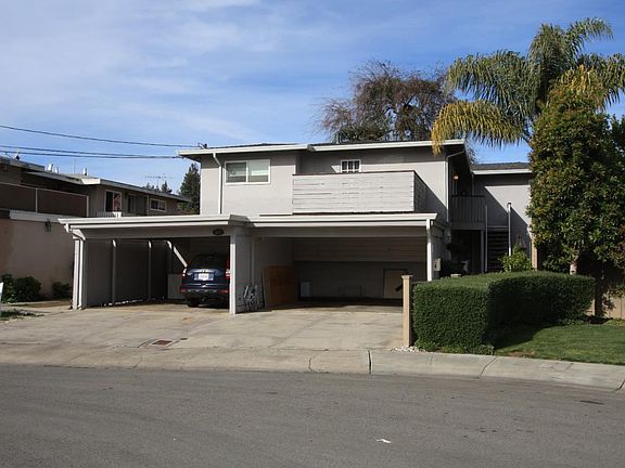 2nd image of 907 Fremont Pl APT 1