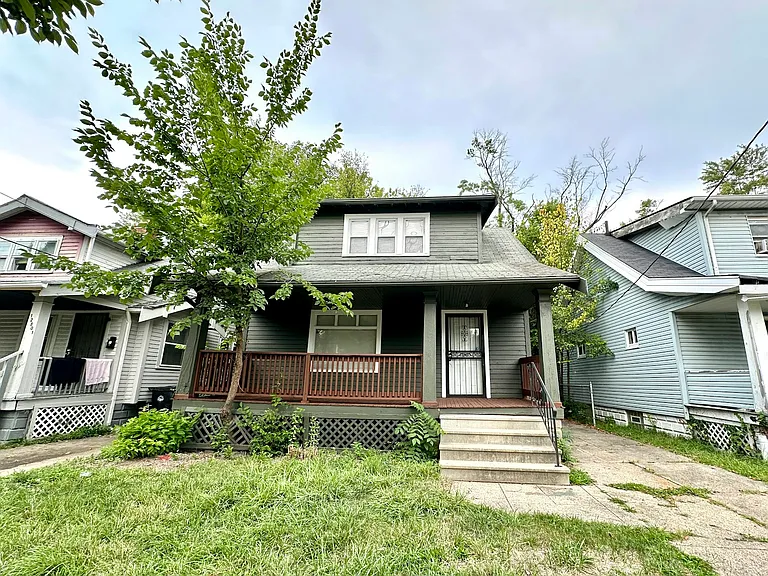 12805 Watterson Ave — Photo 2