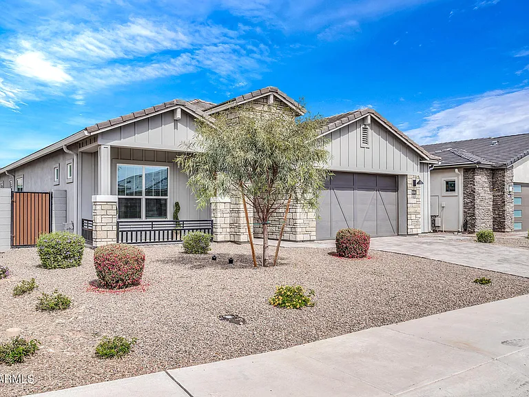 10518 W Albert Ln — Photo 1