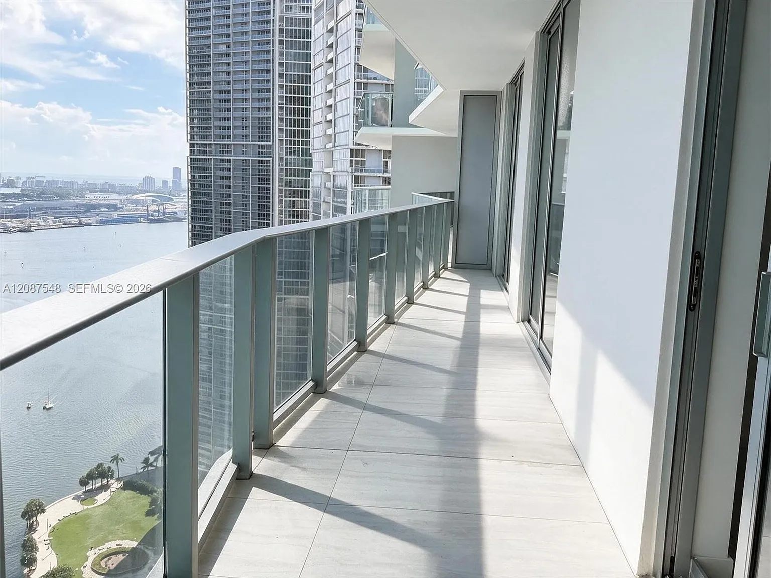 Viceroy Residences — Photo 3