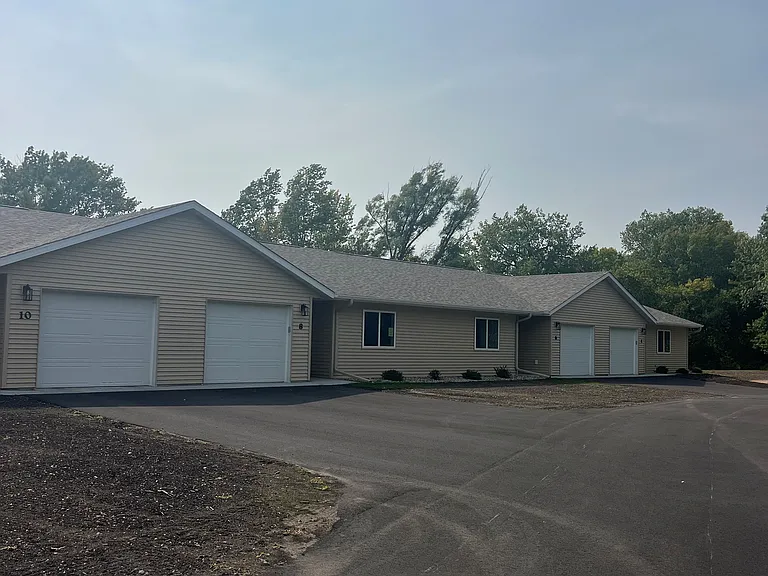 10 Lake Ln — Photo 16