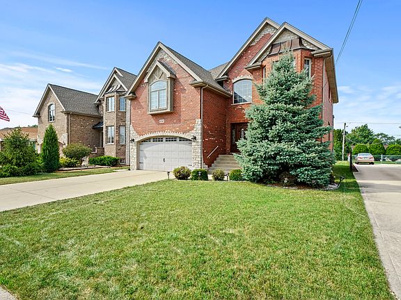 2nd image of 6746 W 89th Place Oak