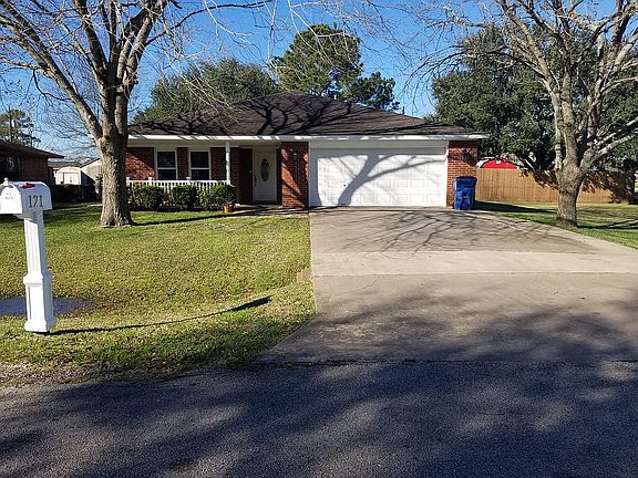 2nd image of 121 Lillian Dr