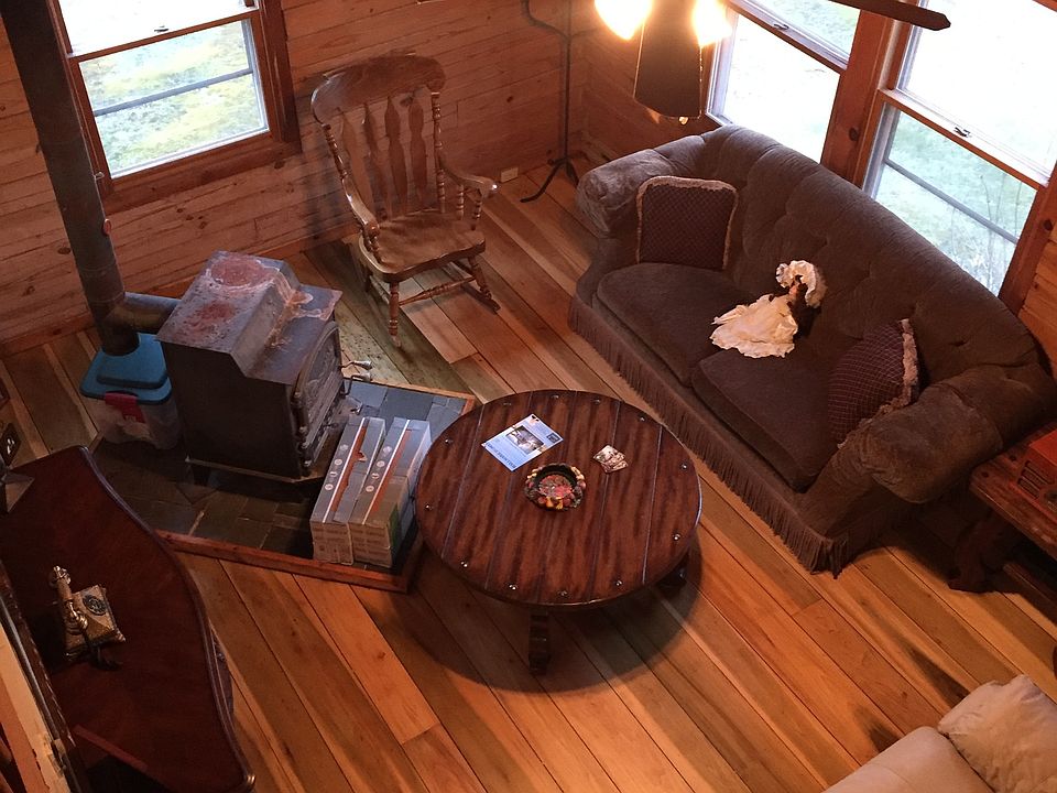 2nd image of 537 Toby Hill Rd