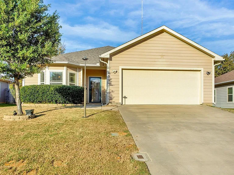 4813 Pinnacle Pl — Photo 1