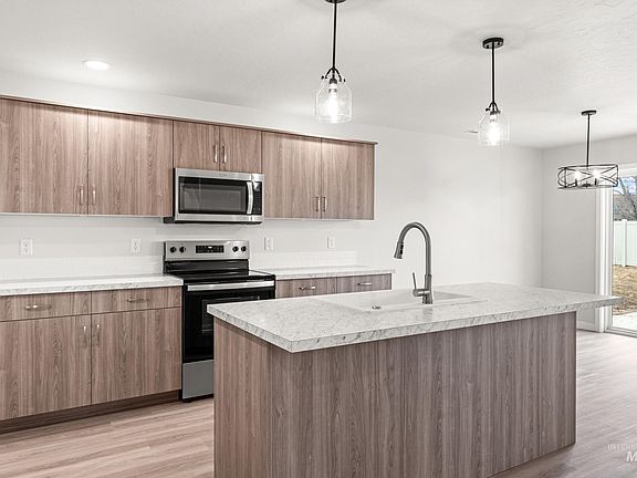 3rd image of 21 S Sweetgrass Pl