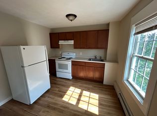 23 Sunapee St APT 3, Newport, NH 03773