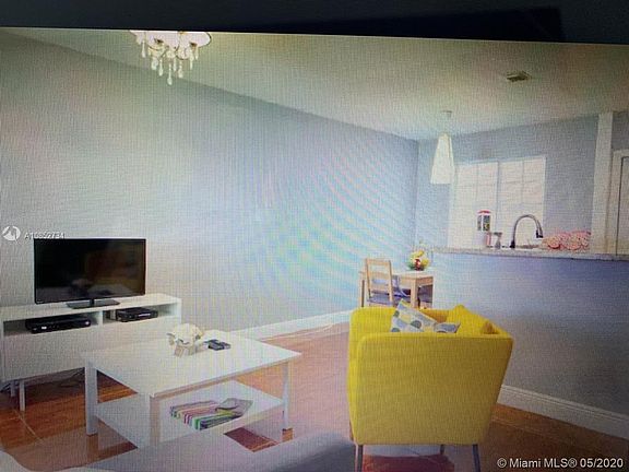 3rd image of 35 NE 42nd St #1