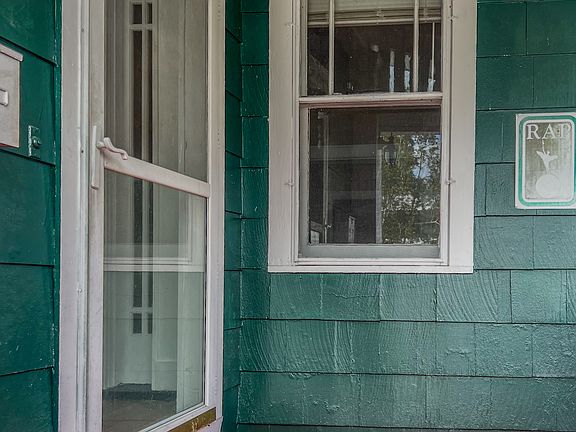 4th image of 2806 College St