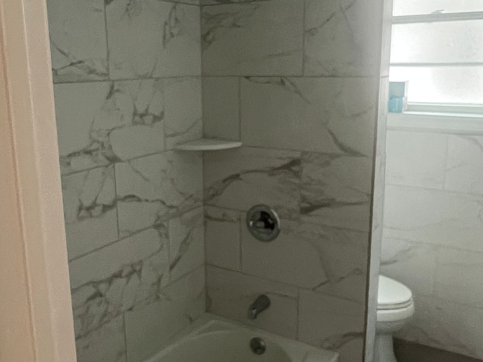 1st image of 151 Wardwell Ave Floor 1