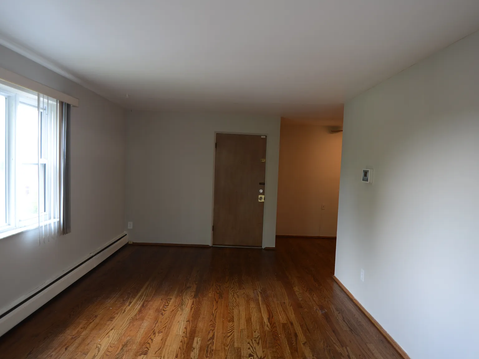 1 bed, 750 sqft, $995 — Photo 3