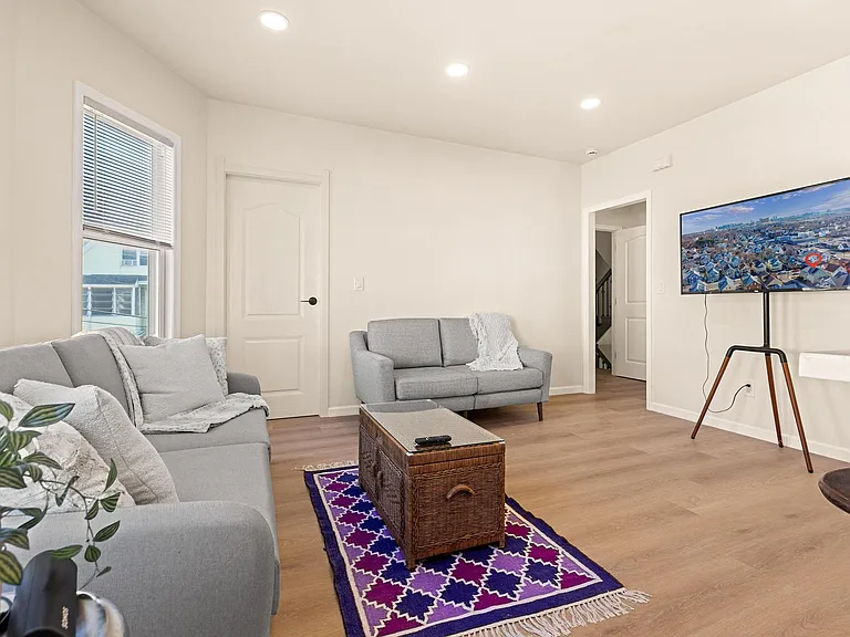 101 Judson St #2 — Photo 25
