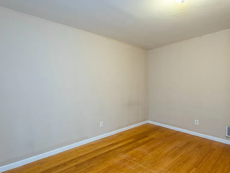 1604 N Bouvier St — Photo 2