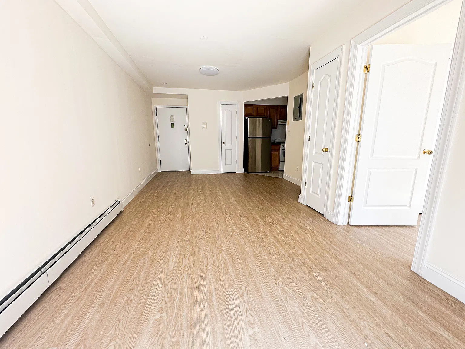 1 bed, $2,300 — Photo 3