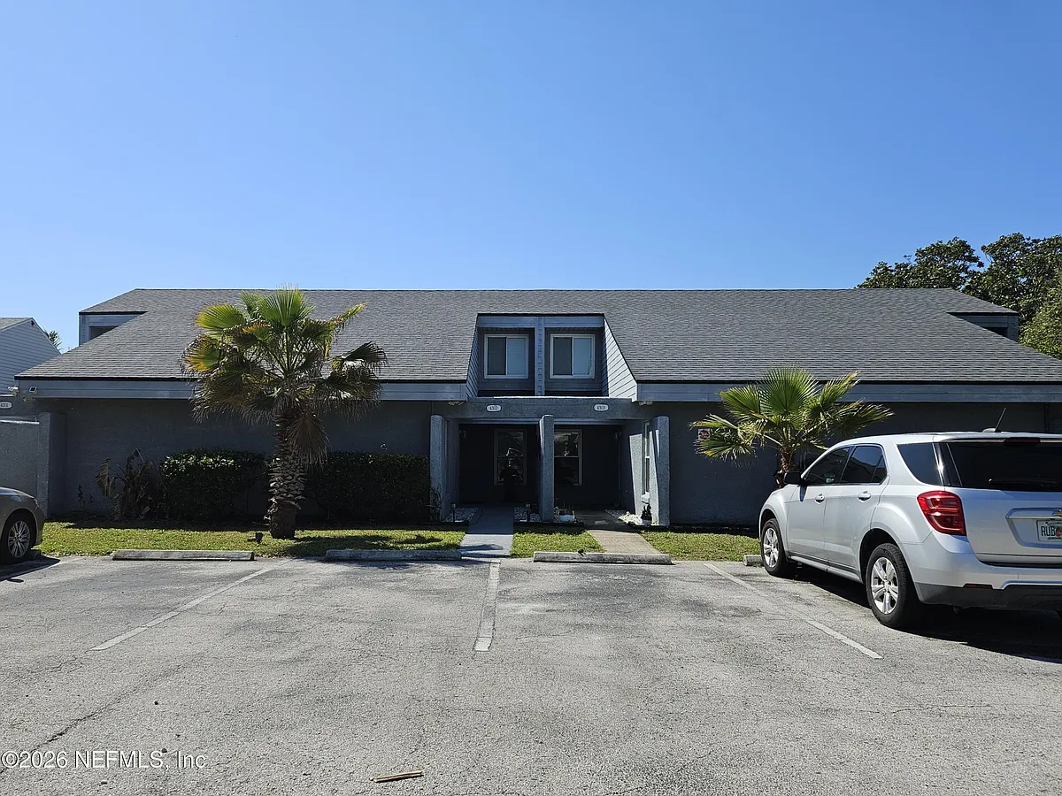 Building Photo - 4302 Seagate Ln N