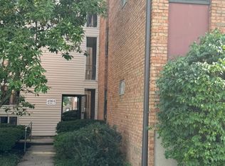 4901 Chalet Dr #303, Cincinnati, OH 45217