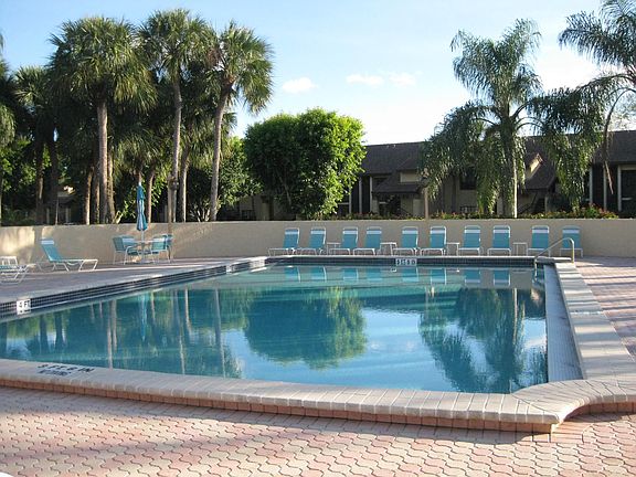 4th image of 11194 Aspen Glen Drive #204