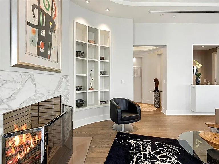3376 Peachtree Rd #44B — Photo 7