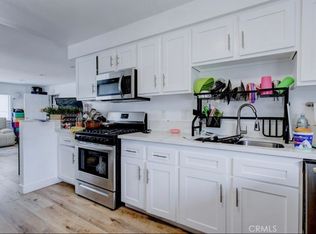 3-1720 Cerritos Ave #3, Long Beach, CA 90813
