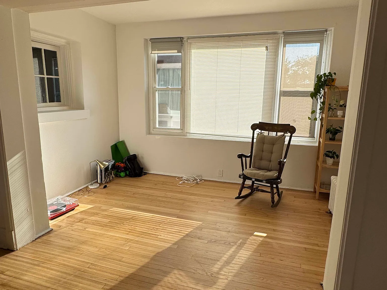 2 bed, 1200 sqft, $2,800 — Photo 2