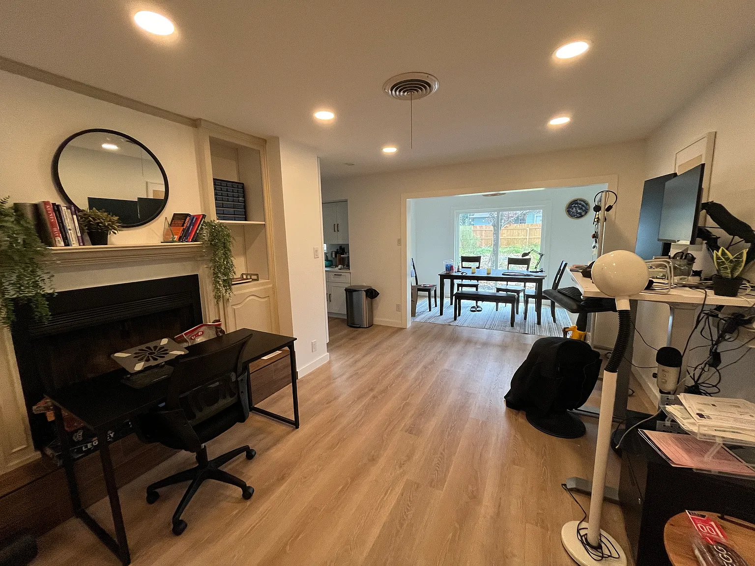 Studio, 400 sqft, $1,200 — Photo 3