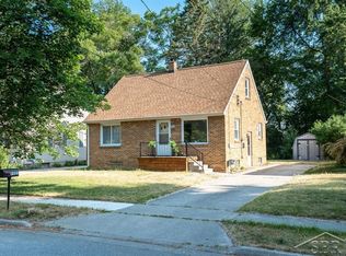 1521 Wyllys St, Midland, MI 48642