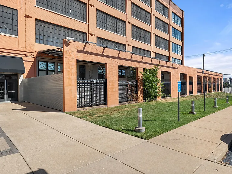 4100 Forest Park Ave #507 — Photo 35