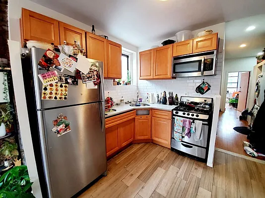 Rented by Ideal Properties Group | media 6