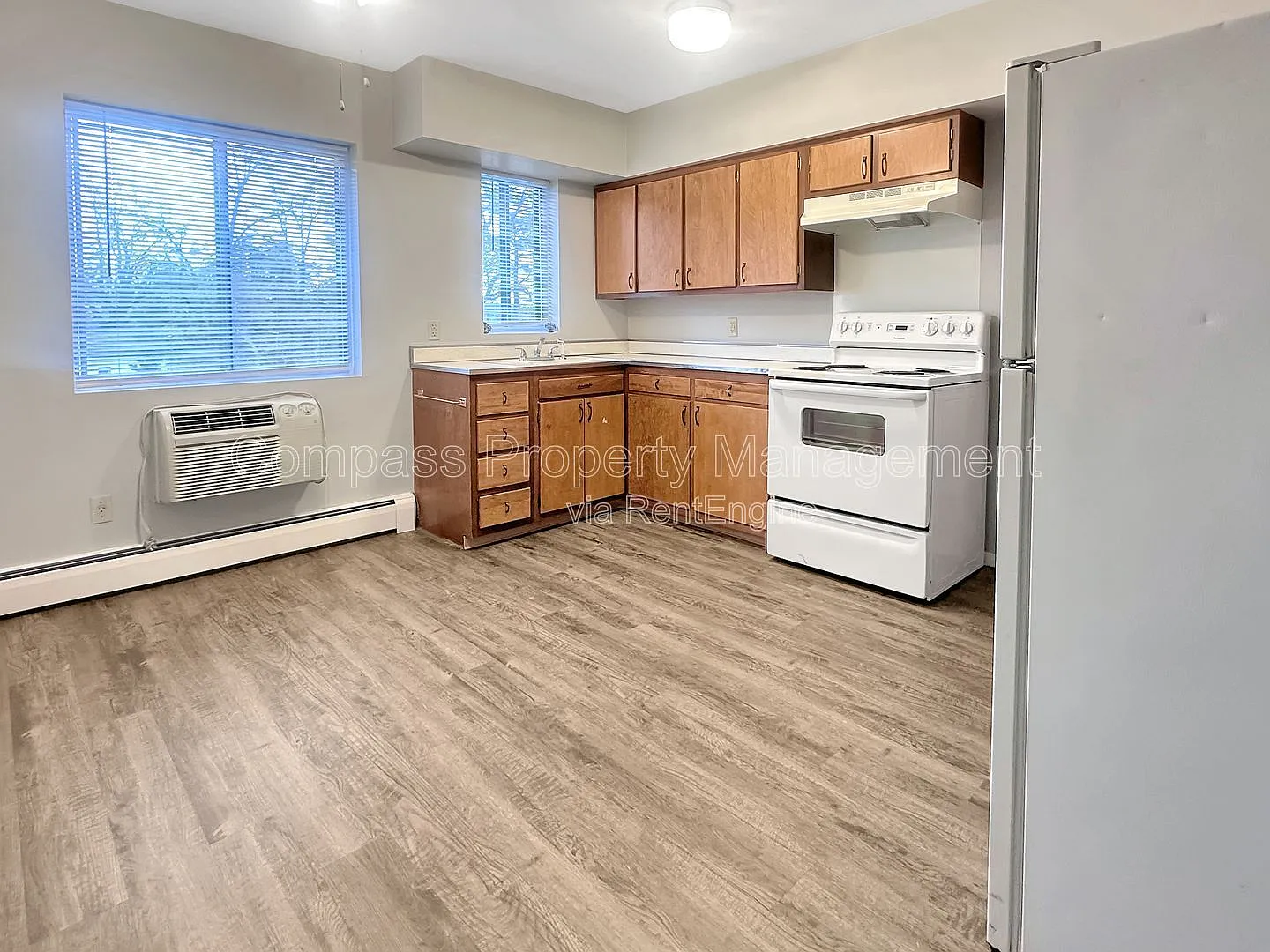 2 bed, 1.0 bath, 776 sqft, $895 — Photo 3