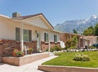 2411 E Quail Hollow Dr, Sandy, UT 84093