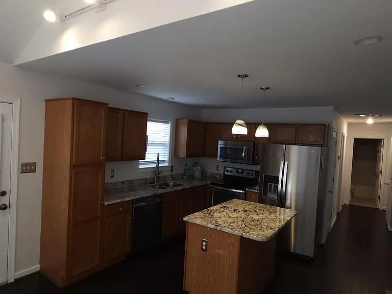 6917 Vanderbilt Ave — Photo 14