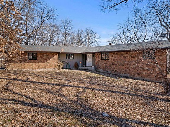 2nd image of 6466 Thorncrest Dr
