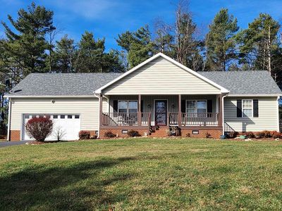 101 Chateau Ln, Fancy Gap, VA, 24328