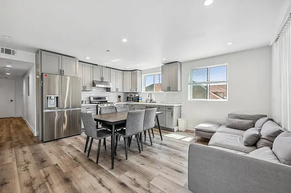 Fully Furnished Housing: 1419 W 35th St