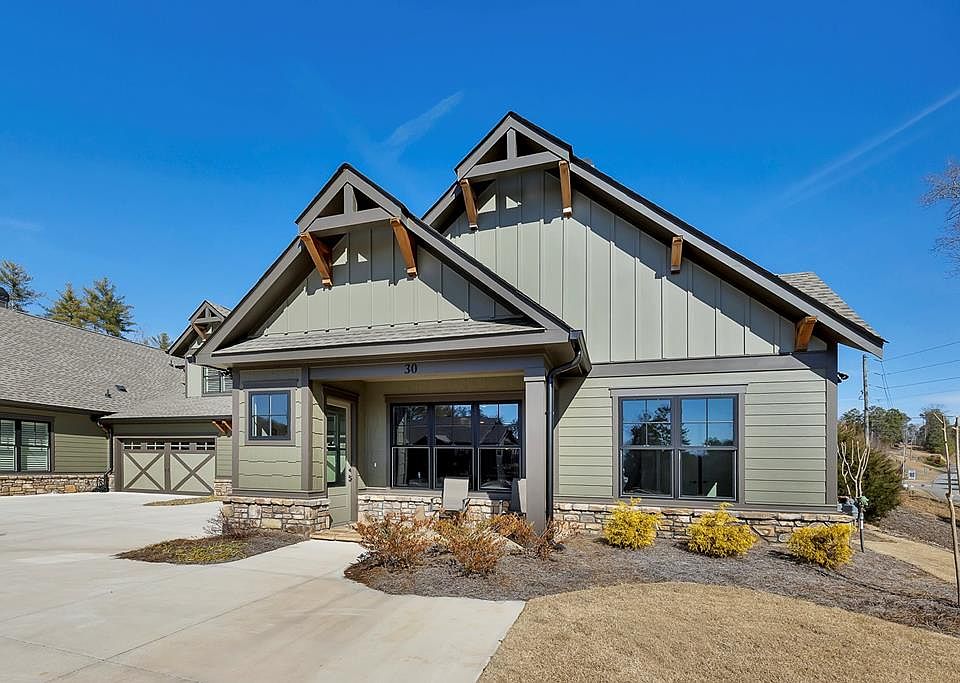 1st image of 85 Villa Vis