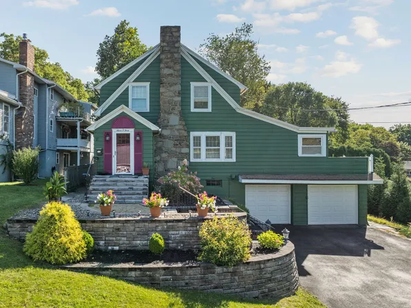 703 Bassett Ave, Endicott, NY 13760