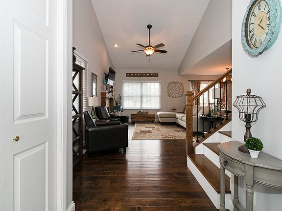 3rd image of 2 Rock Garden Ct APT 1