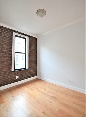 Rented by CITY SKYLINE REALTY INC | media 18