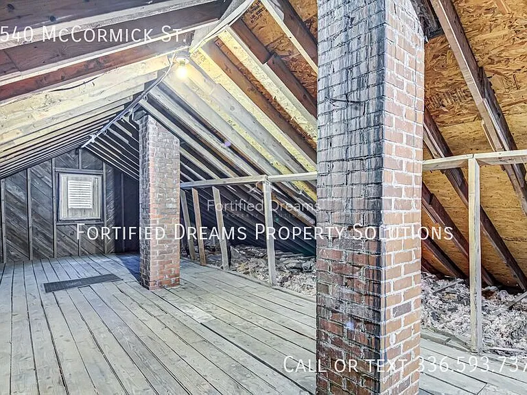 1540 McCormick St — Photo 18