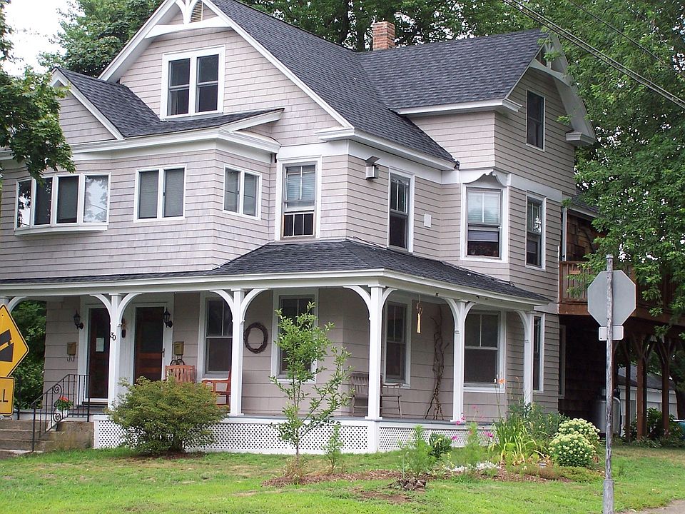 Corner lot new roof 07