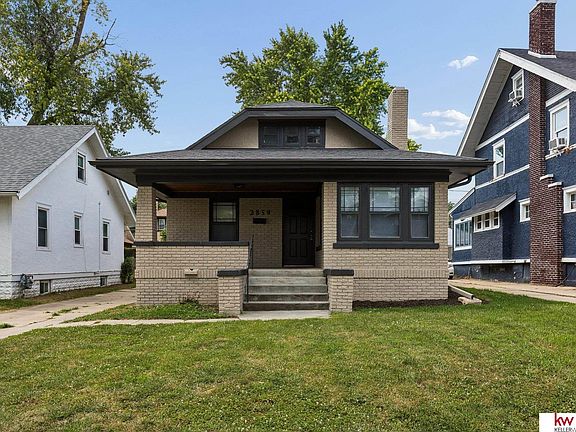 2nd image of 2859 Newport Ave